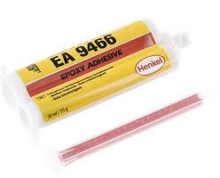 LOCTITE 9466 to profesjonalny, dwuskładnikowy klej epoksydowy, kt&oacute;ry wyr&oacute;żnia się szybkim czasem utwardzania. Produkt ten jest idealny do łączenia szerokiej gamy materiał&oacute;w, takich jak metale, szkło, ceramika, drewno i wiele tworzyw sztucznych. Dzięki swojej unikalnej formule, LOCTITE 9466 zapewnia bardzo mocne, trwałe i wytrzymałe połączenie, kt&oacute;re jest odporne na obciążenia, wibracje i działanie substancji chemicznych.